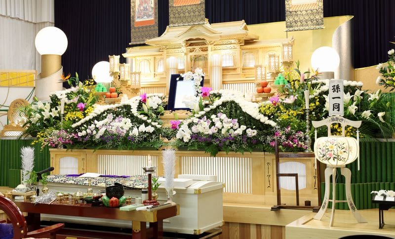 葬式の祭壇