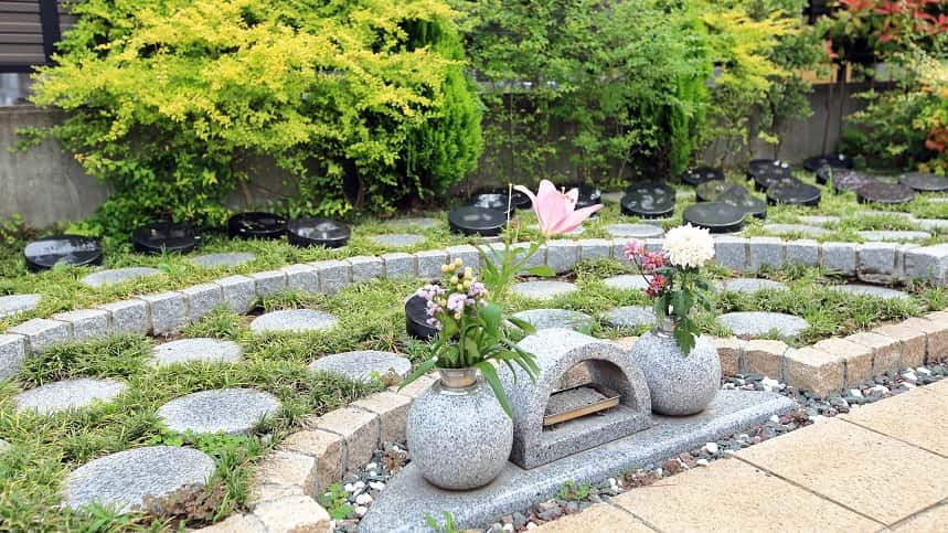 樹木葬の霊園内